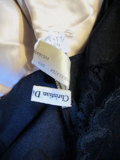 DIOR veste de nuit en dentelle, on y joint...