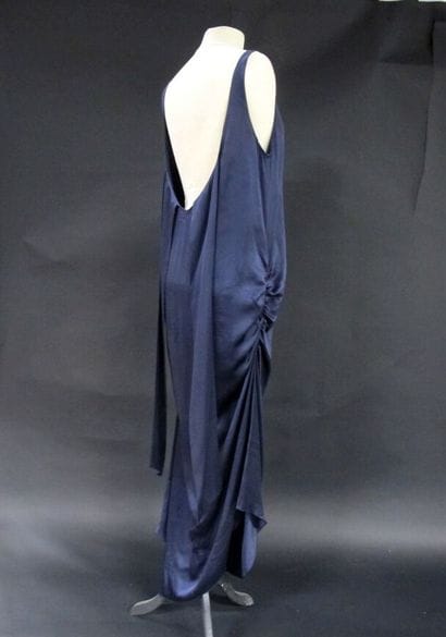 CHINE Belgian design 

Robe du soir en soie...