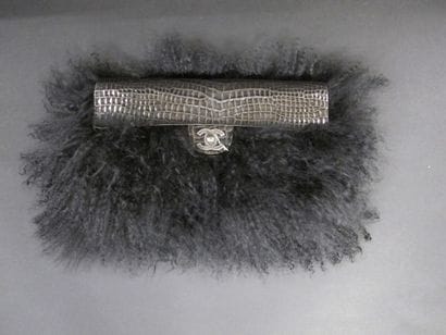 CHANEL 

Pochette de soirée