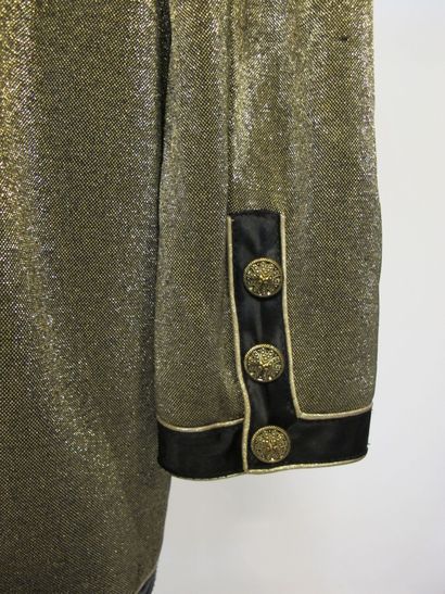 Ensemble de deux vestes en perles brodées...