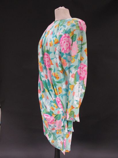 Emmanuel UNGARO 

Robe imprimée de fleurs...