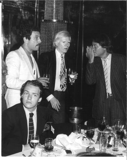 Ensemble de 5 tirages en noir et blanc de...