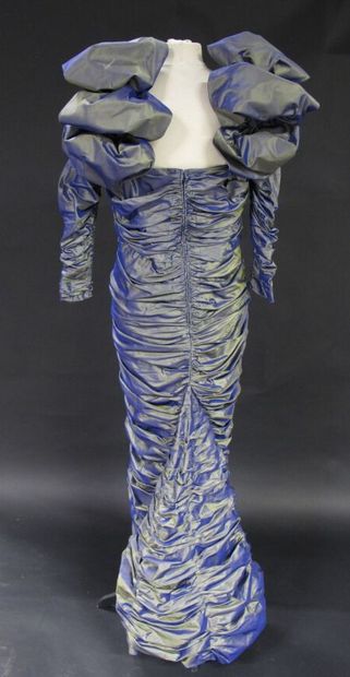 ISABELLE ALLARD

Robe fourreau en tafftas...