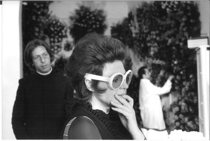 Ensemble de 13 photographies en noir et blanc...
