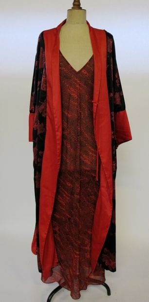 VICTORIA SECRET ensemble rouge et noir peignoir...