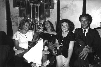 Ensemble de 16 photographies de célébrités...