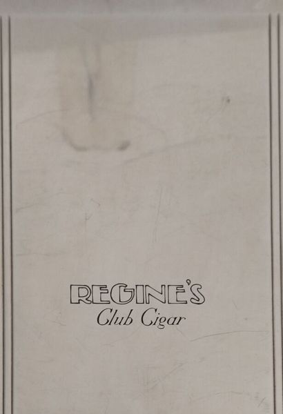 Cave à cigares avec coupe-cigare 