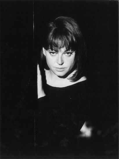 Ensemble de 18 portraits de Regine en noir...