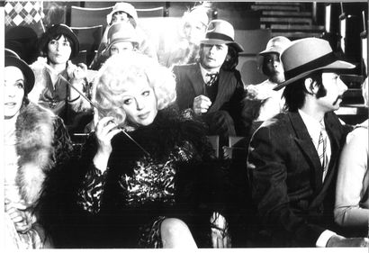 Ensemble de 31 photographies en noir et blanc...