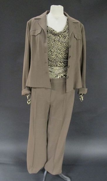 APOSTROPHE

Tailleur pantalon en laine marron...