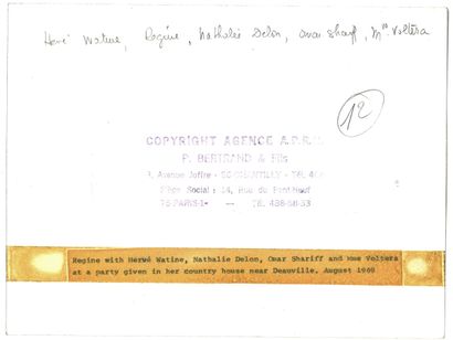 Ensemble de 21 tirages de presse en couleurs...