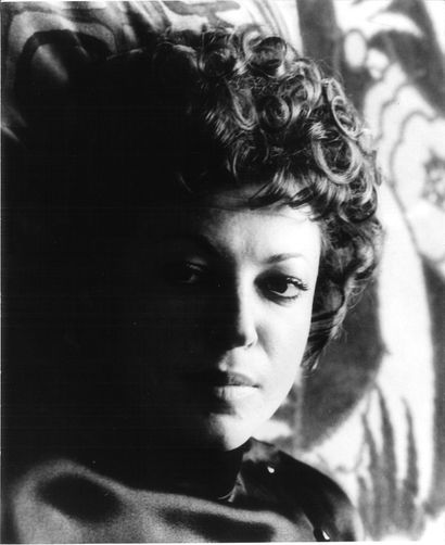 Ensemble de 18 portraits de Regine en noir...