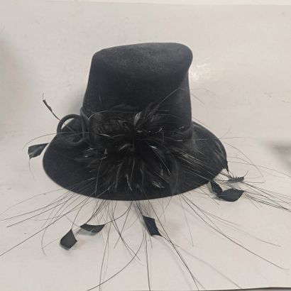 WHITELEY England

Chapeau en feutre noir...