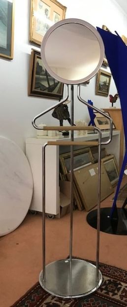 PERZEL

Valet de chambre moderniste à armature...
