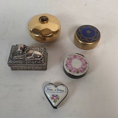 Lot de cinq boîtes à pilules