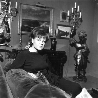 Ensemble de 31 portraits en noir et blanc...