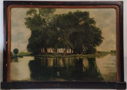 Ecole du XIXème siècle

Paysage fluvial

Huile...