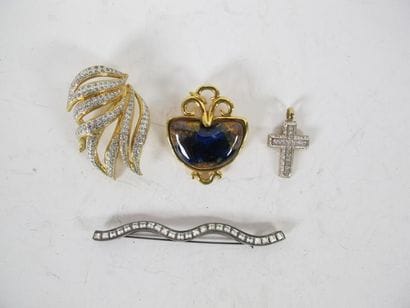 TORRENTE, CHARLIE, CTUNE, VOGUE BIJOUX 
Quatre...