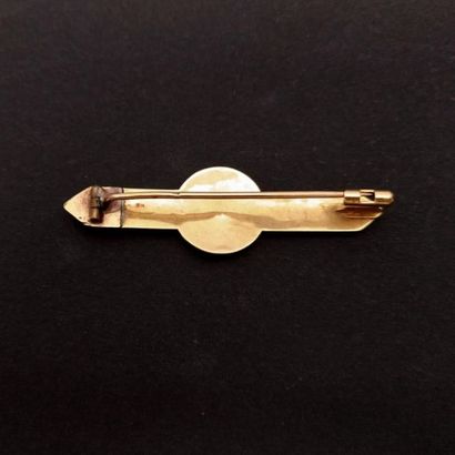 Deux broches barrettes en or jaune 18k :...
