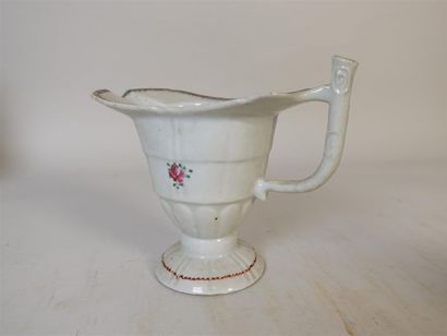 Cie des Indes aiguoère ne porcaline à décor...