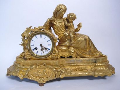 Pendule en bronze doré 