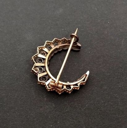 Broche en or jaune 18k et argent en forme...