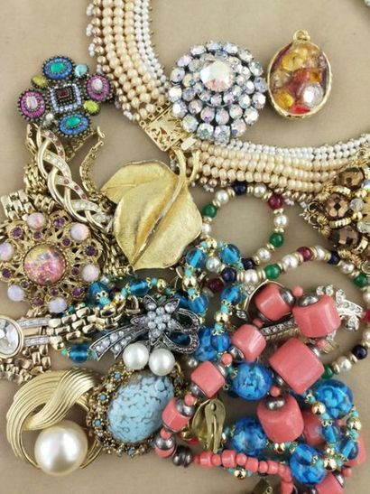 lot bijoux fantaisie divers