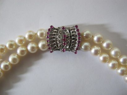 Collier à deux rangs de perles de culture,...