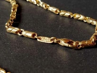 Bulgari. Pendentif en or jaune 18 K (750...
