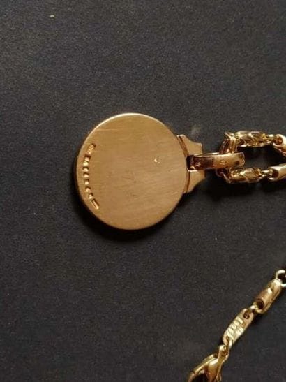 Bulgari. Pendentif en or jaune 18 K (750...