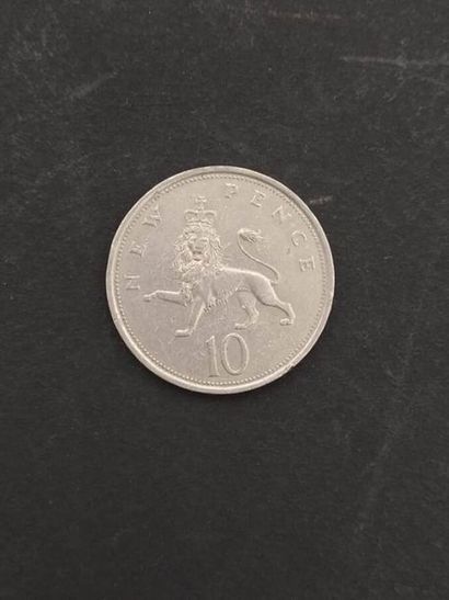 8 pièces de 1 franc en argent
3 pièces de...