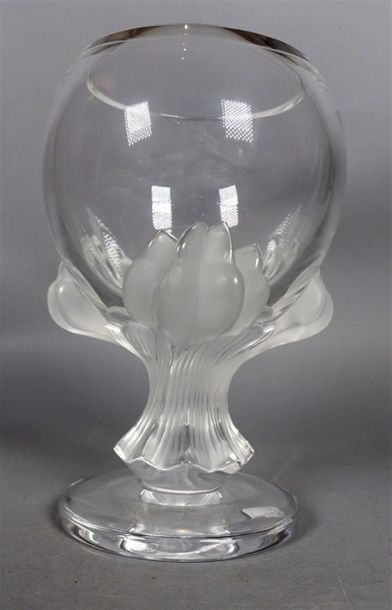 LALIQUE France
Coupe ronde sur piédouche,...