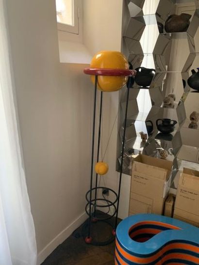Grand luminaire Memphis 
Vers 1980
Céramique...