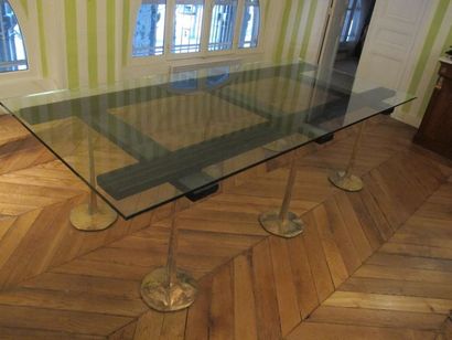 Travail contemporain italien
Table de salle...