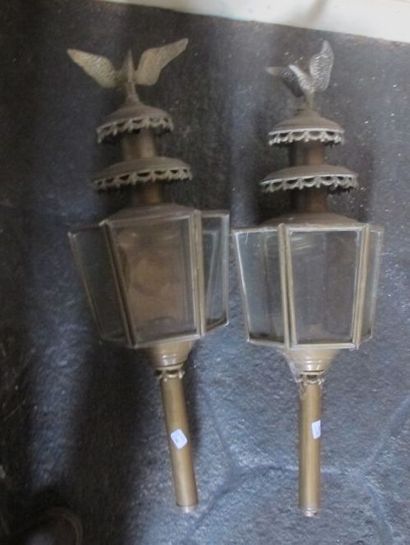 Set of two horse-drawn carriage lanterns