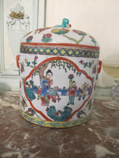 CHINA

Pair of Chinese porcelain cutlery...