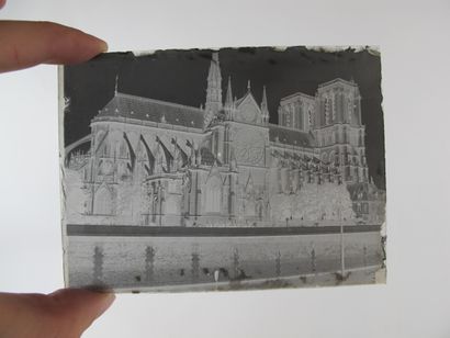 PARIS

Set of photographic plates on the...