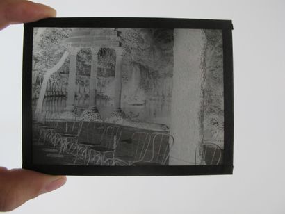 PARIS

Set of photographic plates on the...
