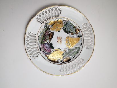 Soviet propaganda plate in porcelain partly...