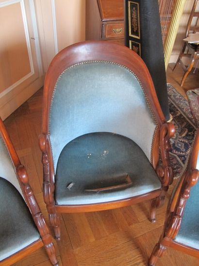 Set of three armchairs with gondola backrest,...