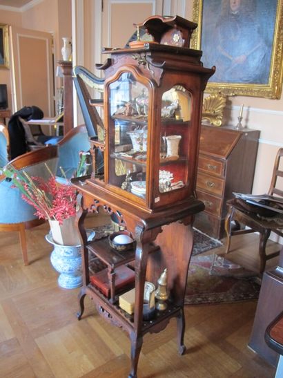 In the manner of VIARDOT,

Display cabinet...
