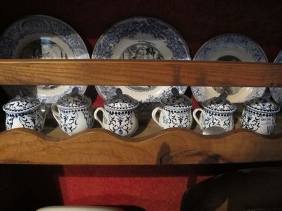 GIEN

10 ceramic covered cream pots with...