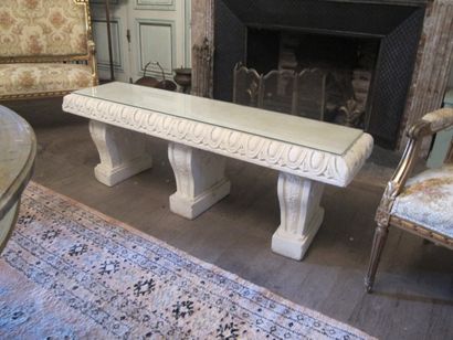 Reconstituted stone bench

L. 145 cm