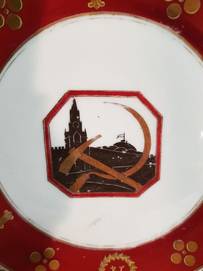 DOULEVO factory, 1922

Soviet propaganda...