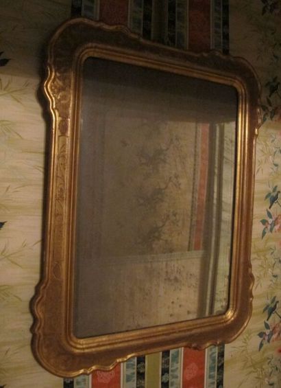 Mirror in gilded wood