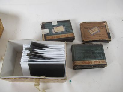 PARIS

Set of photographic plates on the...