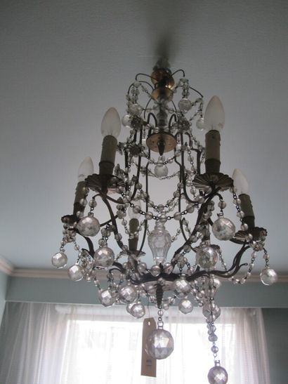 Six-light pendant chandelier