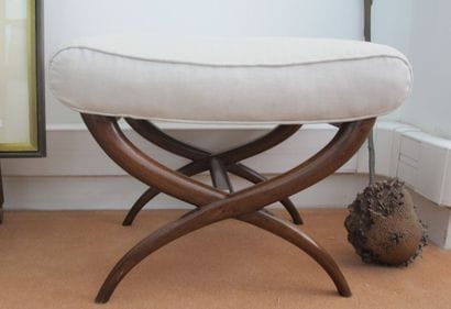 ROYERE Jean (1902-1981)

Tabouret en acajou...