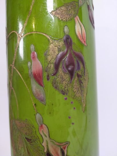 GALLE Émile (1864-1904)

Vase à base renflée...