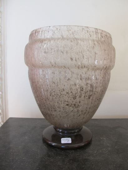 DAUM

Vase ovoide

Haut. : 25 cm ; Larg....
